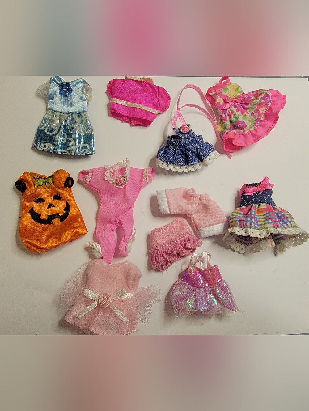 Chelsea Kelly Doll Clothes Lot 11pc 4in Barbie Little Sister Dresses